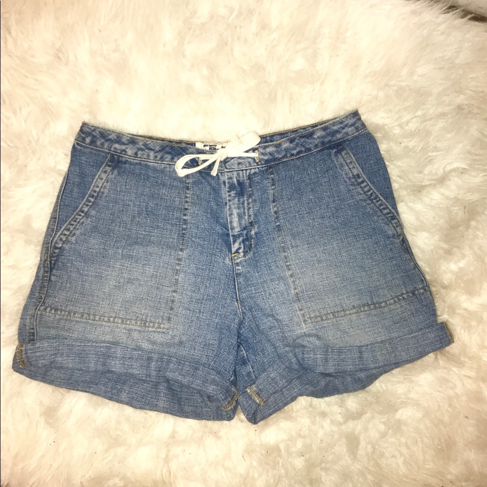 VINTAGE HIGH WAISTED DENIM SHORTS